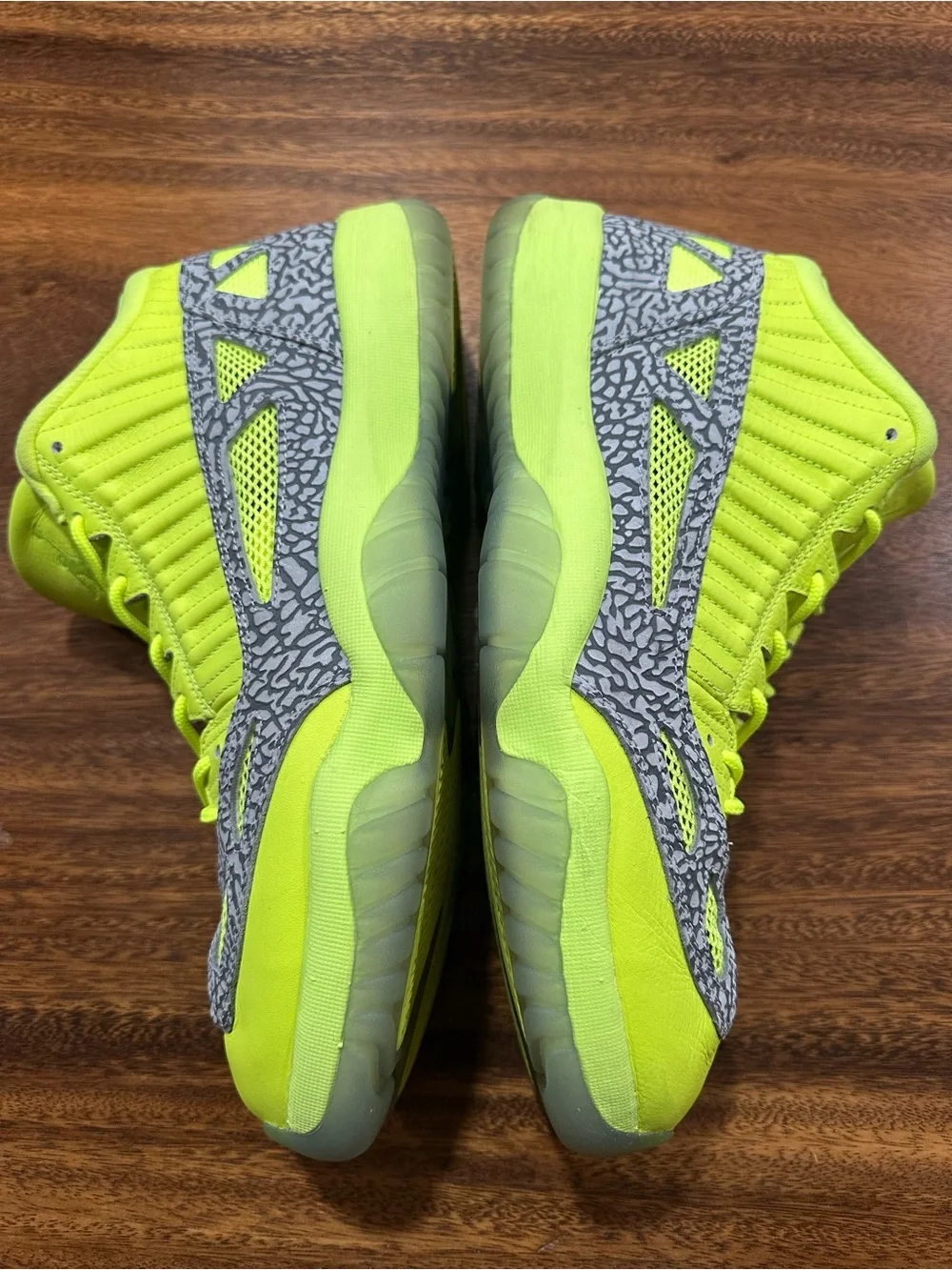 Jordan 11 Retro Low IE ‘Volt’ 919712-700 Men’s Sz 14 Elephant Translucent Pack